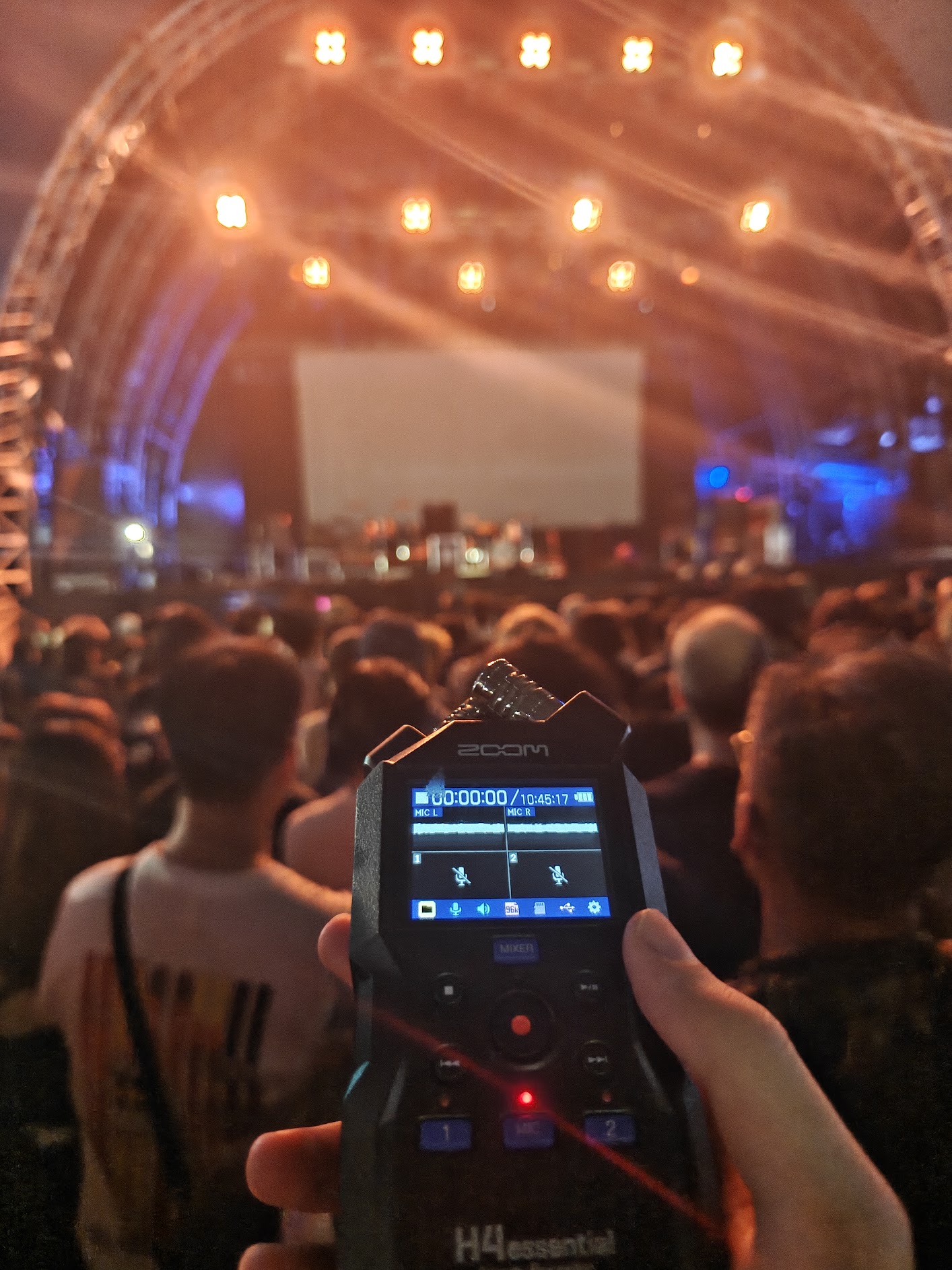 recording gybe in HK with zoom h4e